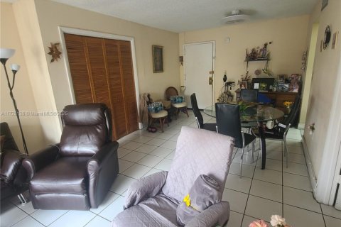 Condominio en venta en Miami, Florida, 1 dormitorio, 51.37 m2 № 1985147 - foto 3
