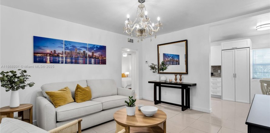 Apartamento en Coral Gables, Florida 2 dormitorios, 83.61 m2 № 1896882
