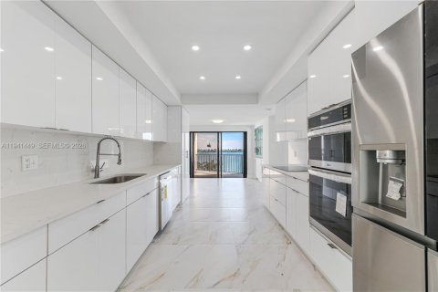 Copropriété à vendre à Miami, Floride: 2 chambres, 215.53 m2 № 1998409 - photo 17