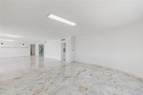 Copropriété à vendre à Miami, Floride: 2 chambres, 215.53 m2 № 1998409 - photo 28