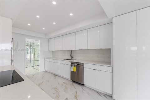 Copropriété à vendre à Miami, Floride: 2 chambres, 215.53 m2 № 1998409 - photo 16
