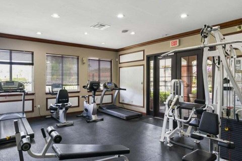 Снять в аренду кондоминиум в Уэст-Палм-Бич, Флорида 3 спальни, 111.85м2, № 1225844 - фото 1