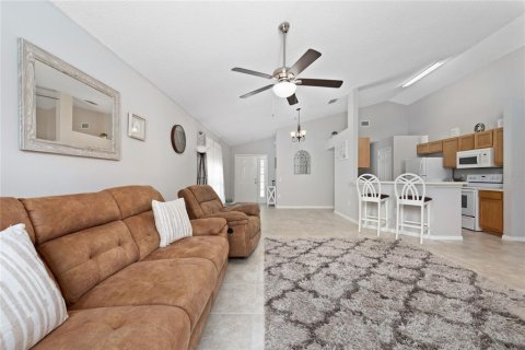 House in Davenport, Florida 4 bedrooms, 143.26 sq.m. № 1798005 - photo 16