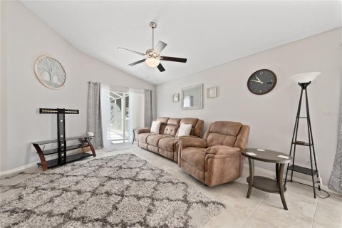 House in Davenport, Florida 4 bedrooms, 143.26 sq.m. № 1798005 - photo 13