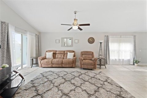 House in Davenport, Florida 4 bedrooms, 143.26 sq.m. № 1798005 - photo 14