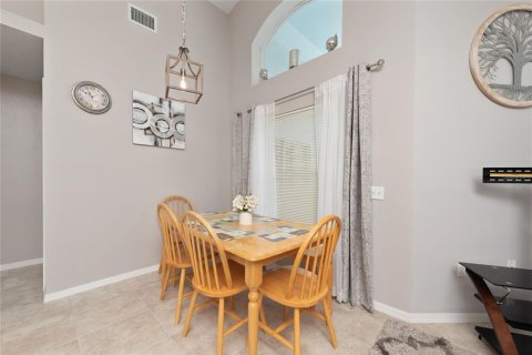 House in Davenport, Florida 4 bedrooms, 143.26 sq.m. № 1798005 - photo 15