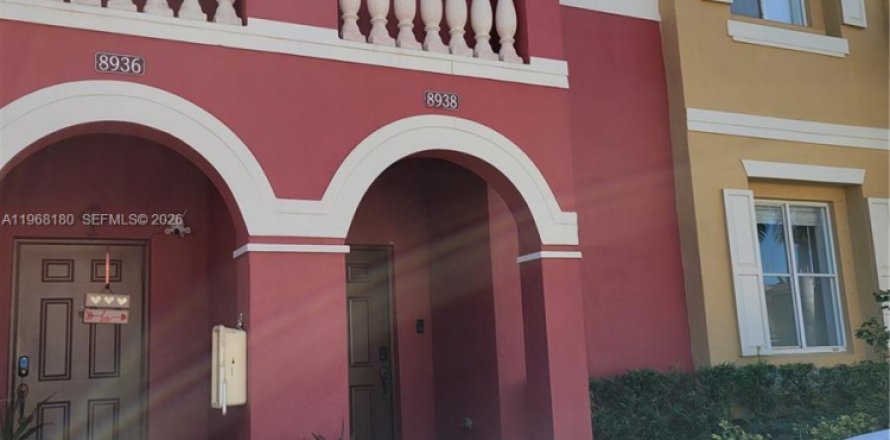 Touwnhouse à Miramar, Floride 3 chambres, 139.63 m2 № 2029330