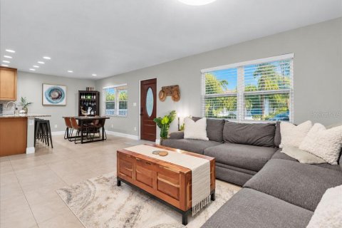 Villa ou maison à vendre à Saint Petersburg, Floride: 3 chambres, 105.91 m2 № 2411696 - photo 10