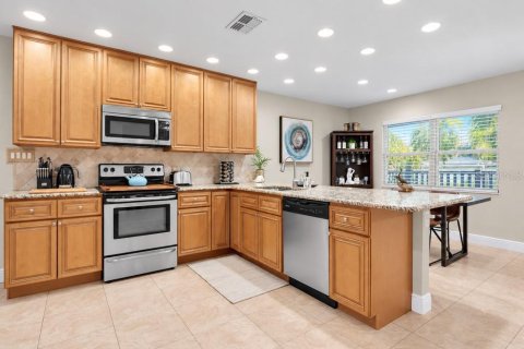 Villa ou maison à vendre à Saint Petersburg, Floride: 3 chambres, 105.91 m2 № 2411696 - photo 4