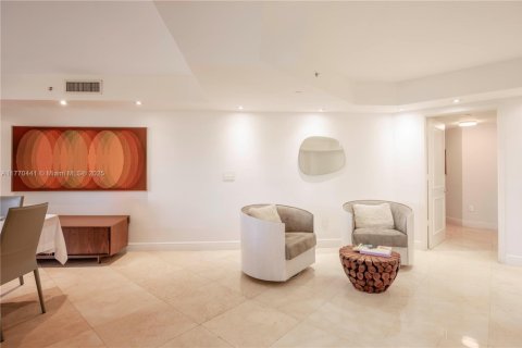 Condo in Key Biscayne, Florida, 3 bedrooms  № 1691706 - photo 15