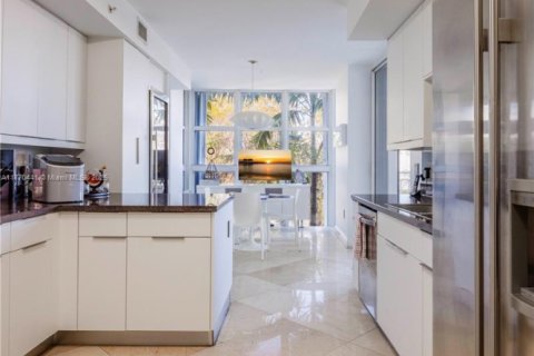 Condo in Key Biscayne, Florida, 3 bedrooms  № 1691706 - photo 17