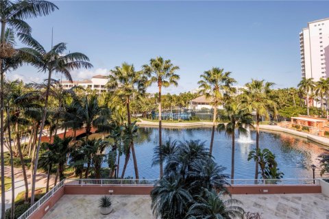 Condo in Key Biscayne, Florida, 3 bedrooms  № 1691706 - photo 2