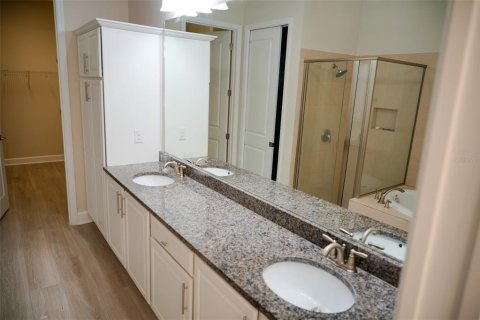 Townhouse in Orlando, Florida 3 bedrooms, 180.69 sq.m. № 2238249 - photo 15