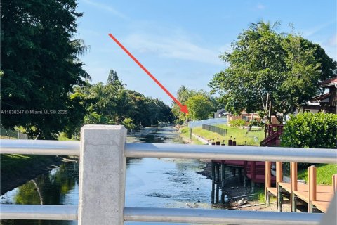 Terrain à vendre à Coconut Creek, Floride № 1935167 - photo 8