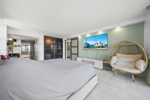 Copropriété à vendre à Miami Beach, Floride: 2 chambres, 141.58 m2 № 1762781 - photo 18