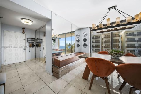 Copropriété à vendre à Miami Beach, Floride: 2 chambres, 141.58 m2 № 1762781 - photo 3