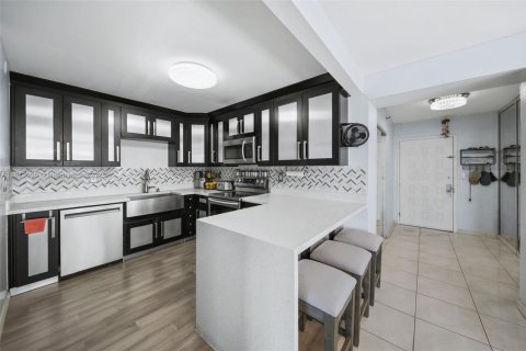 Copropriété à vendre à Miami Beach, Floride: 2 chambres, 141.58 m2 № 1762781 - photo 9
