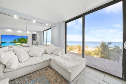 Copropriété à vendre à Miami Beach, Floride: 2 chambres, 141.58 m2 № 1762781 - photo 1