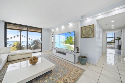 Copropriété à vendre à Miami Beach, Floride: 2 chambres, 141.58 m2 № 1762781 - photo 15