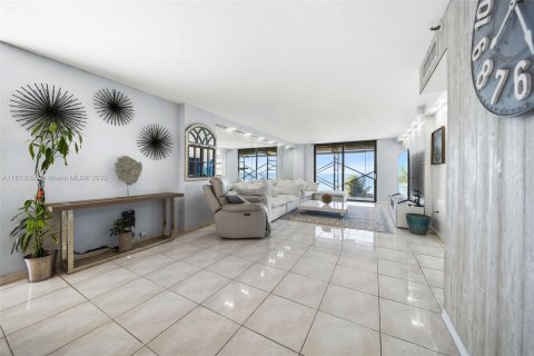 Copropriété à vendre à Miami Beach, Floride: 2 chambres, 141.58 m2 № 1762781 - photo 4