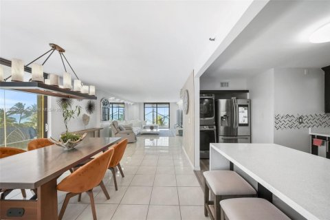 Copropriété à vendre à Miami Beach, Floride: 2 chambres, 141.58 m2 № 1762781 - photo 6