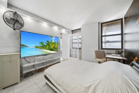 Copropriété à vendre à Miami Beach, Floride: 2 chambres, 141.58 m2 № 1762781 - photo 20
