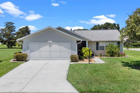 House in Leesburg, Florida 3 bedrooms, 153.1 sq.m. № 1856767 - photo 1