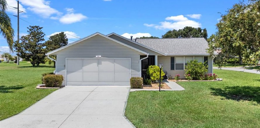 House in Leesburg, Florida 3 bedrooms, 153.1 sq.m. № 1856767