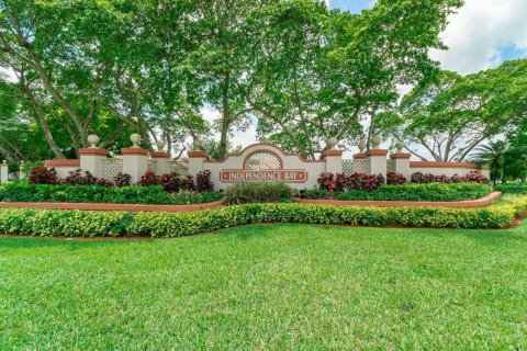Condo in Deerfield Beach, Florida, 2 bedrooms  № 1011683 - photo 1