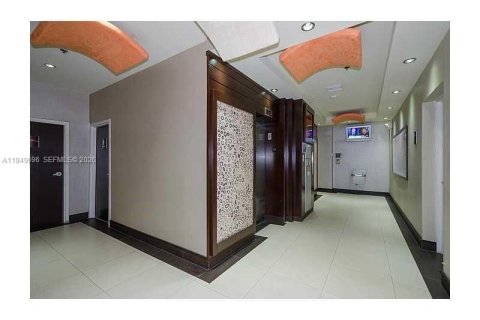 Купить коммерческую недвижимость в Норт-Майами, Флорида № 2005521 - фото 5