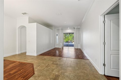 House in STONEYBROOK HILLS in Mount Dora, Florida 4 bedrooms, 319.77 sq.m. № 1810598 - photo 5