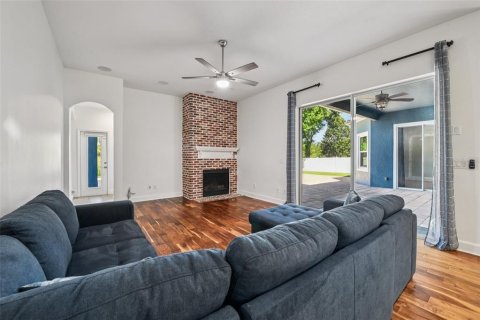 House in STONEYBROOK HILLS in Mount Dora, Florida 4 bedrooms, 319.77 sq.m. № 1810598 - photo 11