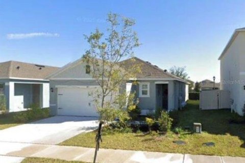 House in Davenport, Florida 3 bedrooms, 140.84 sq.m. № 2427344