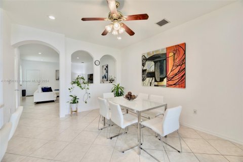 Condo in Miramar, Florida, 3 bedrooms  № 1469948 - photo 18