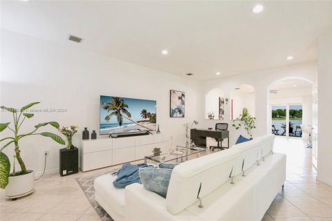 Condo in Miramar, Florida, 3 bedrooms  № 1469948 - photo 9