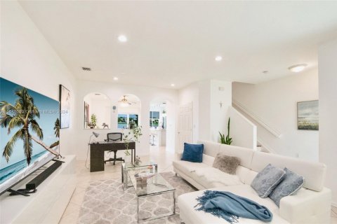 Condo in Miramar, Florida, 3 bedrooms  № 1469948 - photo 8