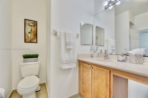 Condo in Miramar, Florida, 3 bedrooms  № 1469948 - photo 25