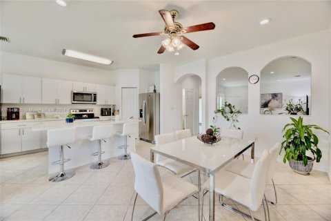 Condo in Miramar, Florida, 3 bedrooms  № 1469948 - photo 19