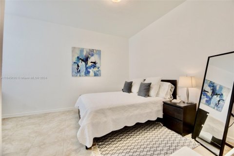 Condo in Miramar, Florida, 3 bedrooms  № 1469948 - photo 30