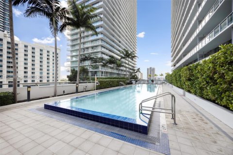 Copropriété à vendre à Miami, Floride: 2 chambres, 94.11 m2 № 2001168 - photo 24