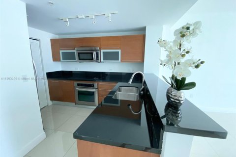 Снять в аренду кондоминиум в Майами, Флорида 1 спальня, 74.88м2, № 1954728 - фото 10