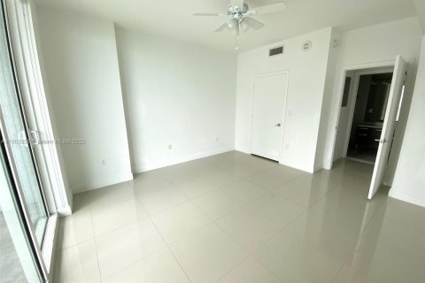 Снять в аренду кондоминиум в Майами, Флорида 1 спальня, 74.88м2, № 1954728 - фото 5