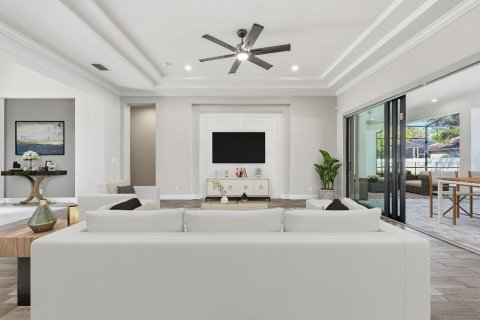 Villa ou maison à vendre à Winter Haven, Floride: 4 chambres, 262.45 m2 № 2437159 - photo 8