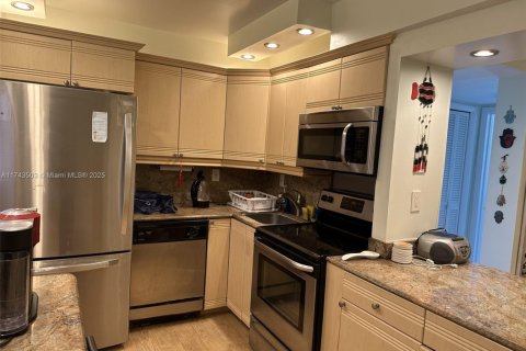 Condominio en venta en Aventura, Florida, 2 dormitorios, 100.61 m2 № 1958447 - foto 10