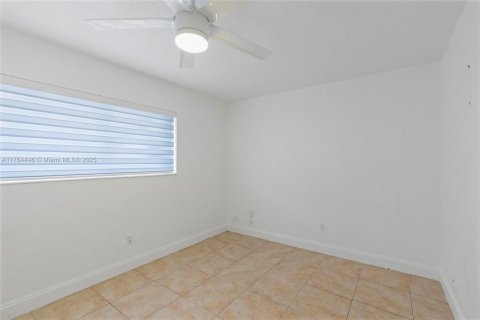Condominio en venta en Miami, Florida, 2 dormitorios, 114.73 m2 № 1867302 - foto 18