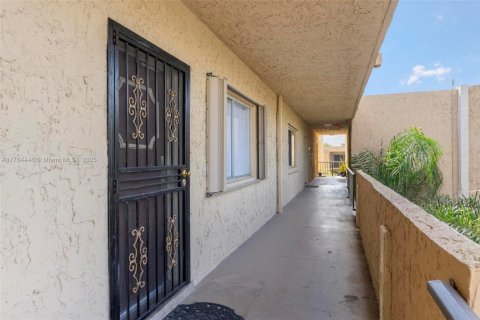 Condominio en venta en Miami, Florida, 2 dormitorios, 114.73 m2 № 1867302 - foto 5