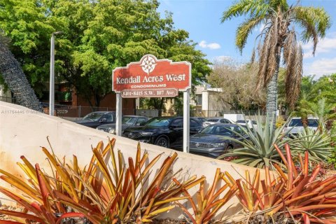 Condominio en venta en Miami, Florida, 2 dormitorios, 114.73 m2 № 1867302 - foto 2