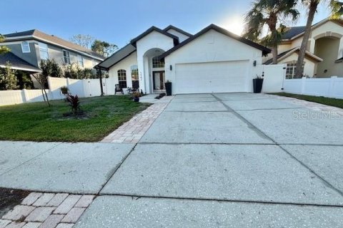House in Longwood, Florida 3 bedrooms, 148.55 sq.m. № 1545725 - photo 1