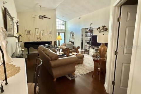 House in Longwood, Florida 3 bedrooms, 148.55 sq.m. № 1545725 - photo 9