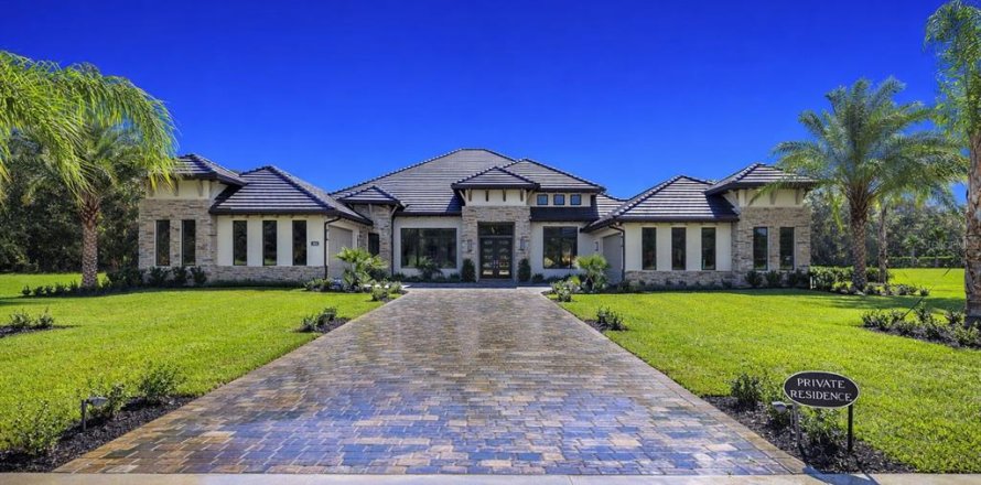 House in Port Orange, Florida 4 bedrooms, 379.51 sq.m. № 2106581